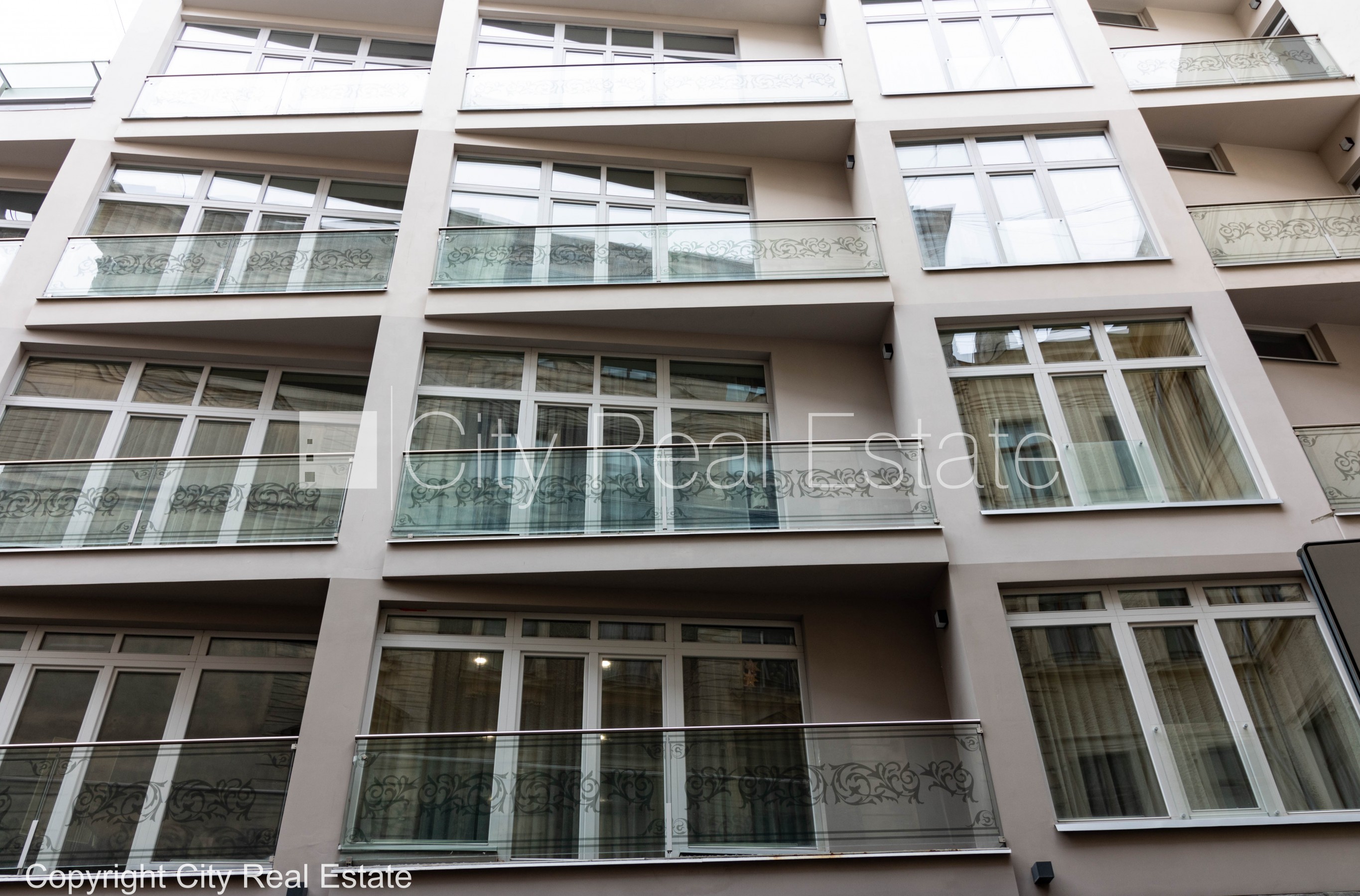 Sludinājumi. Jaunceltne, fasādes māja, slēgts pagalms, ieeja no pagalma, ir lifts, balkons 1,8 m2, terase 32,30 Cena: 1750 EUR/mēn Foto #15