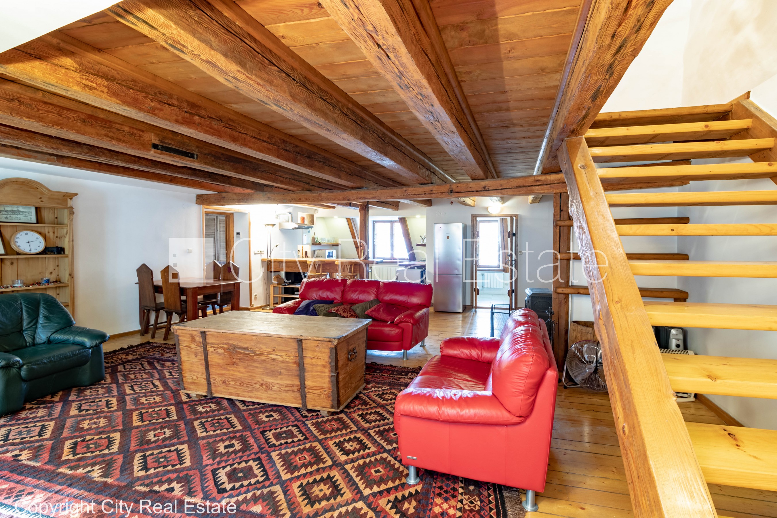 Sludinājumi. Fasādes māja, renovēta māja, mainīts Jumta segums, bruģēts piebraucamais ceļš, ieeja no ielas, Cena: 1000 EUR/mēn Foto #7