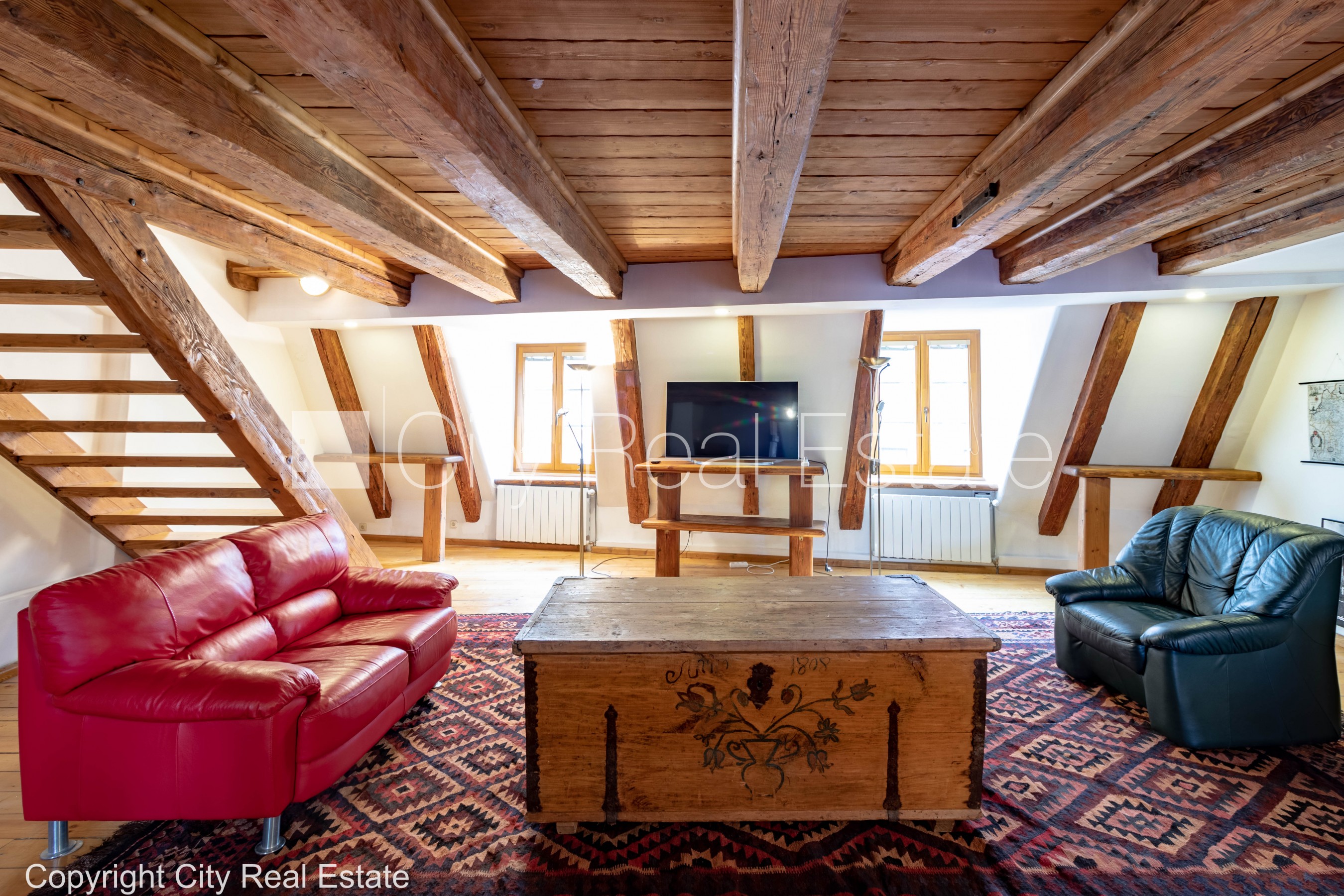 Sludinājumi. Fasādes māja, renovēta māja, mainīts Jumta segums, bruģēts piebraucamais ceļš, ieeja no ielas, Cena: 1000 EUR/mēn Foto #8