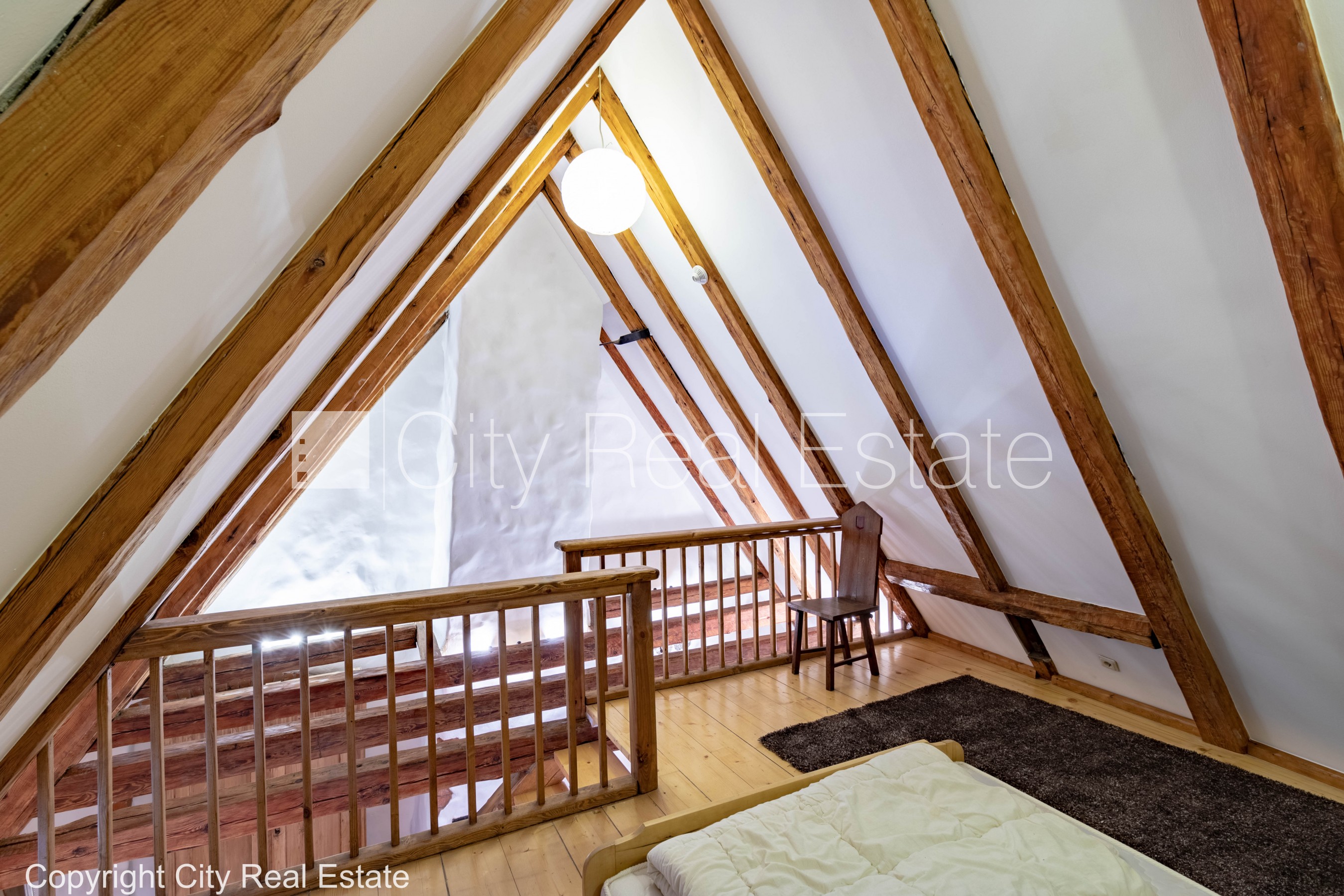 Sludinājumi. Fasādes māja, renovēta māja, mainīts Jumta segums, bruģēts piebraucamais ceļš, ieeja no ielas, Cena: 1000 EUR/mēn Foto #19