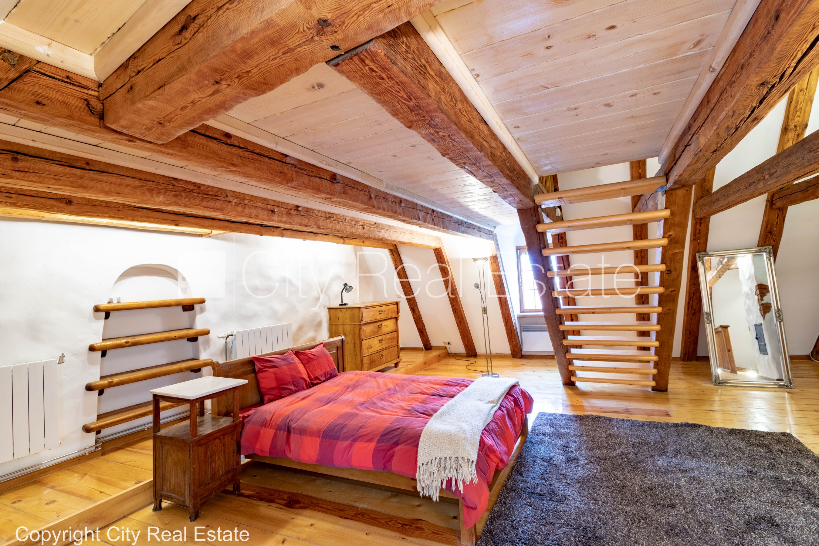 Sludinājumi. Fasādes māja, renovēta māja, mainīts Jumta segums, bruģēts piebraucamais ceļš, ieeja no ielas, Cena: 1000 EUR/mēn Foto #16