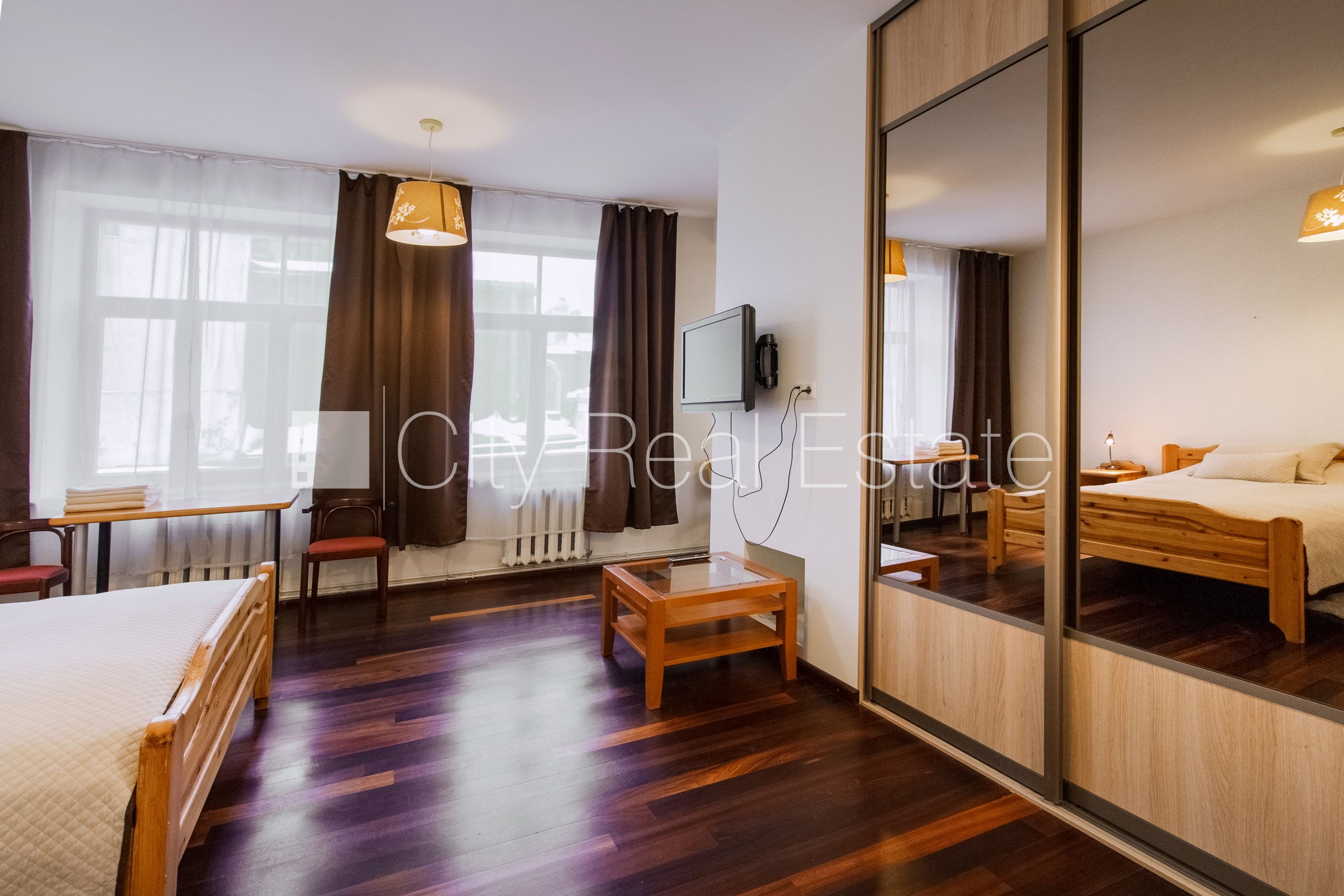 Sludinājumi. Šo dzīvokli izīrē pa diennaktīm (īstermiņa īre), īres cena sludinājumā norādīta par vienu diennakts Cena: 45 EUR/mēn Foto #2