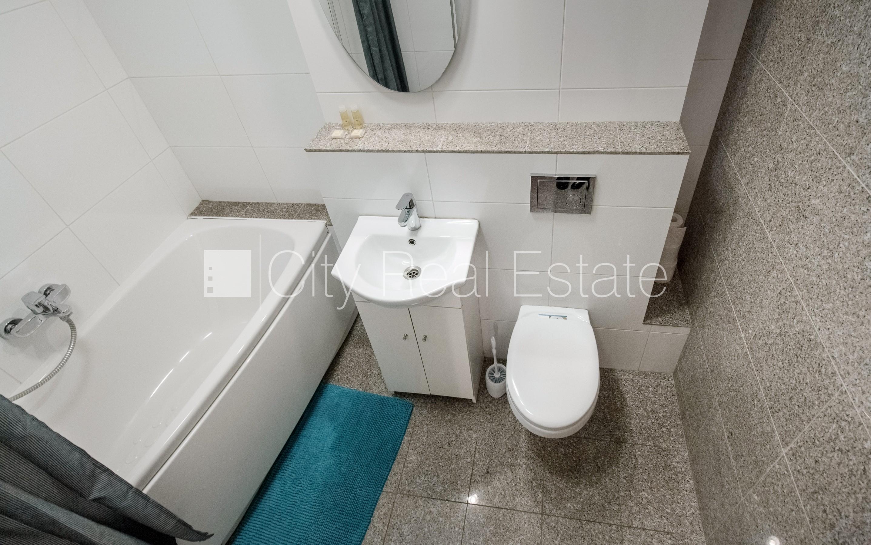 Sludinājumi. Šo dzīvokli izīrē pa diennaktīm (īstermiņa īre), īres cena sludinājumā norādīta par vienu diennakts Cena: 45 EUR/mēn Foto #16