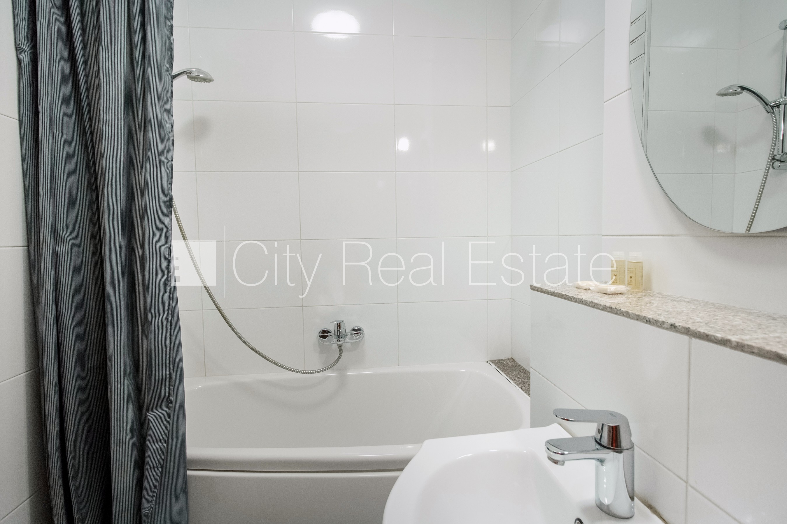 Sludinājumi. Šo dzīvokli izīrē pa diennaktīm (īstermiņa īre), īres cena sludinājumā norādīta par vienu diennakts Cena: 45 EUR/mēn Foto #17