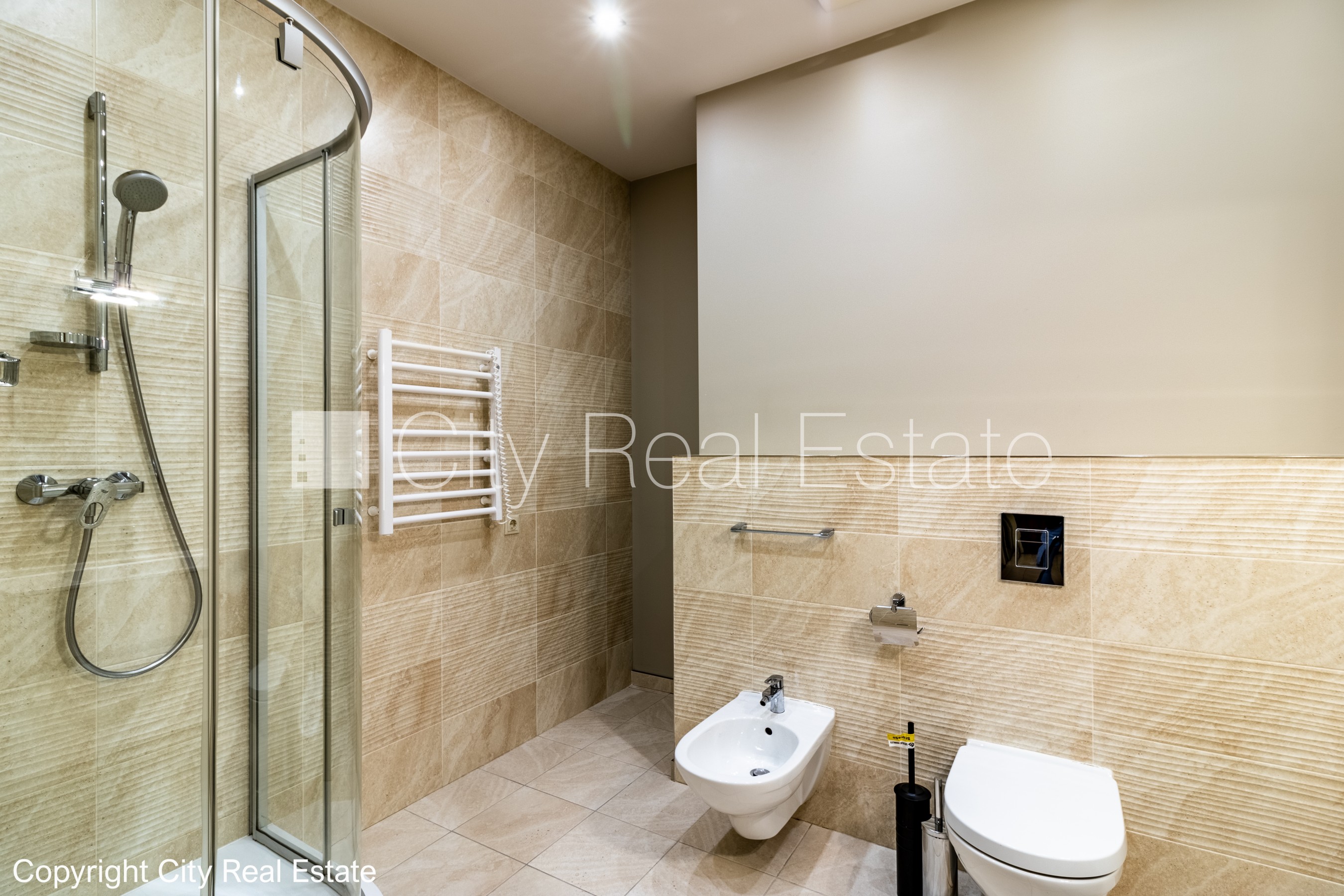 Sludinājumi. Projekts - Rīdzenes Rezidence, jaunceltne, fasādes māja, bruģēts piebraucamais ceļš, slēgts Cena: 799000 EUR Foto #13