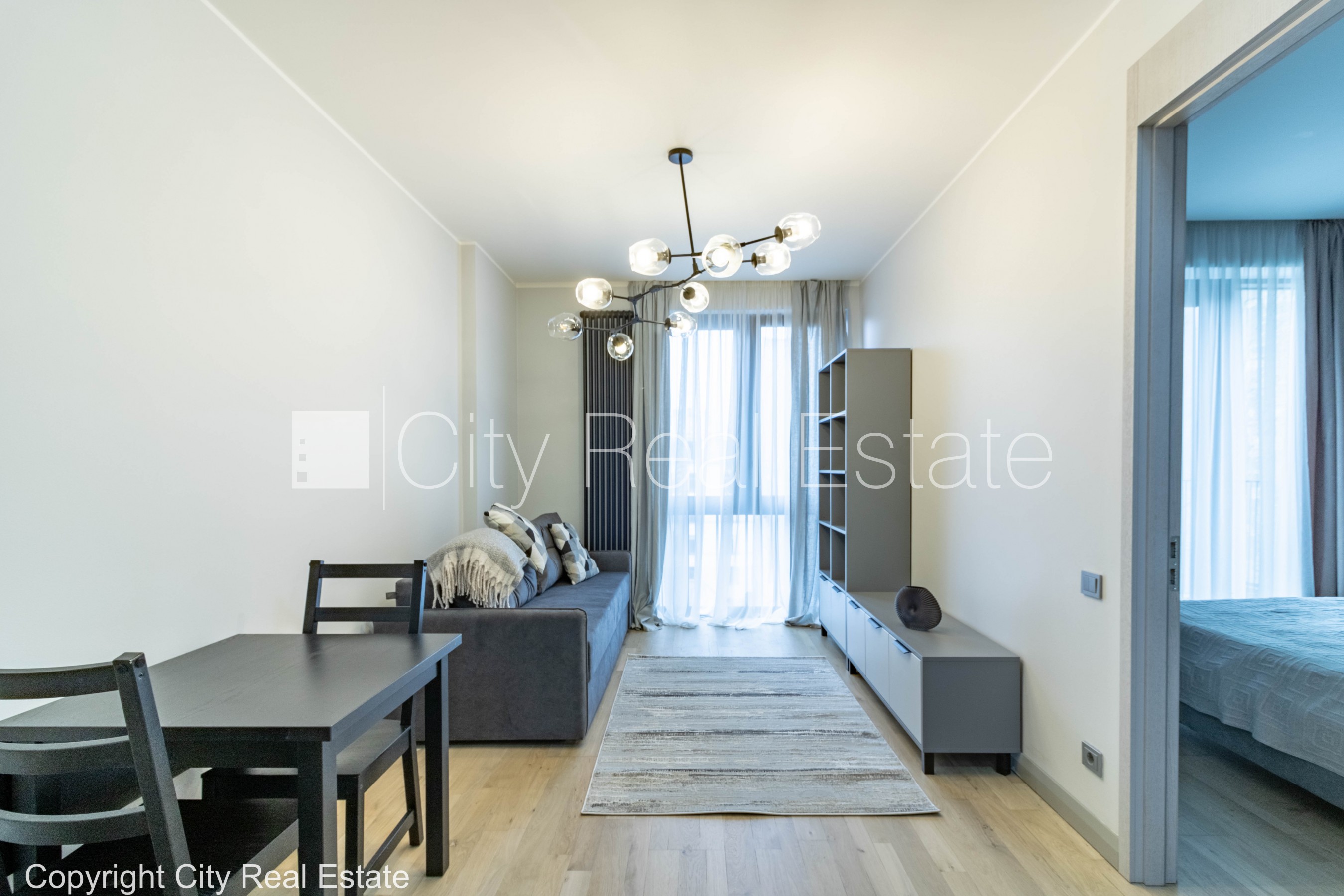 Sludinājumi. Projekts - Parkers (Parkers), jaunceltne, pagalma ēka, labiekārtots apzaļumots pagalms, slēgta Cena: 800 EUR/mēn Foto #2