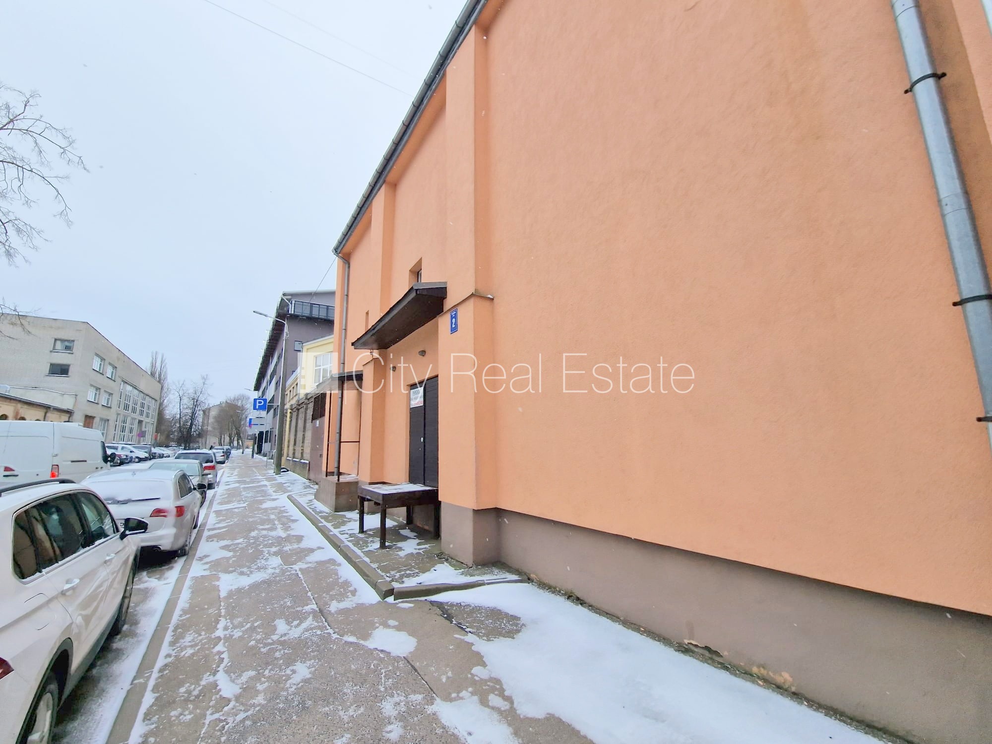 Sludinājumi. Zeme īpašumā, fasādes māja, metāla jumta segums, fasāde ar dekoratīvo apmetumu, pagrabstāvā Cena: 210000 EUR Foto #4