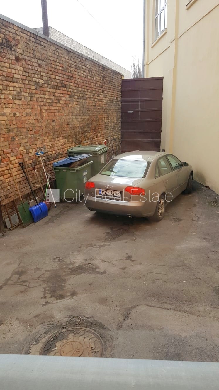 Sludinājumi. Zeme īpašumā, fasādes māja, metāla jumta segums, fasāde ar dekoratīvo apmetumu, pagrabstāvā Cena: 210000 EUR Foto #6