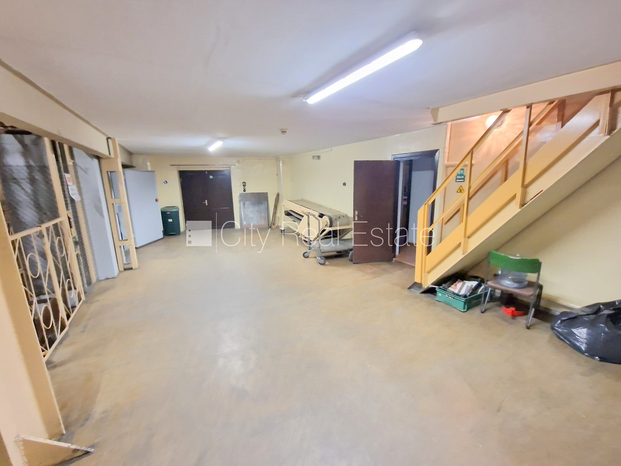 Sludinājumi. Zeme īpašumā, fasādes māja, metāla jumta segums, fasāde ar dekoratīvo apmetumu, pagrabstāvā Cena: 210000 EUR Foto #14