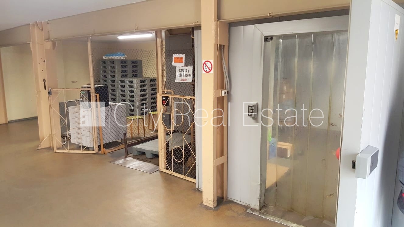 Sludinājumi. Zeme īpašumā, fasādes māja, metāla jumta segums, fasāde ar dekoratīvo apmetumu, pagrabstāvā Cena: 210000 EUR Foto #10