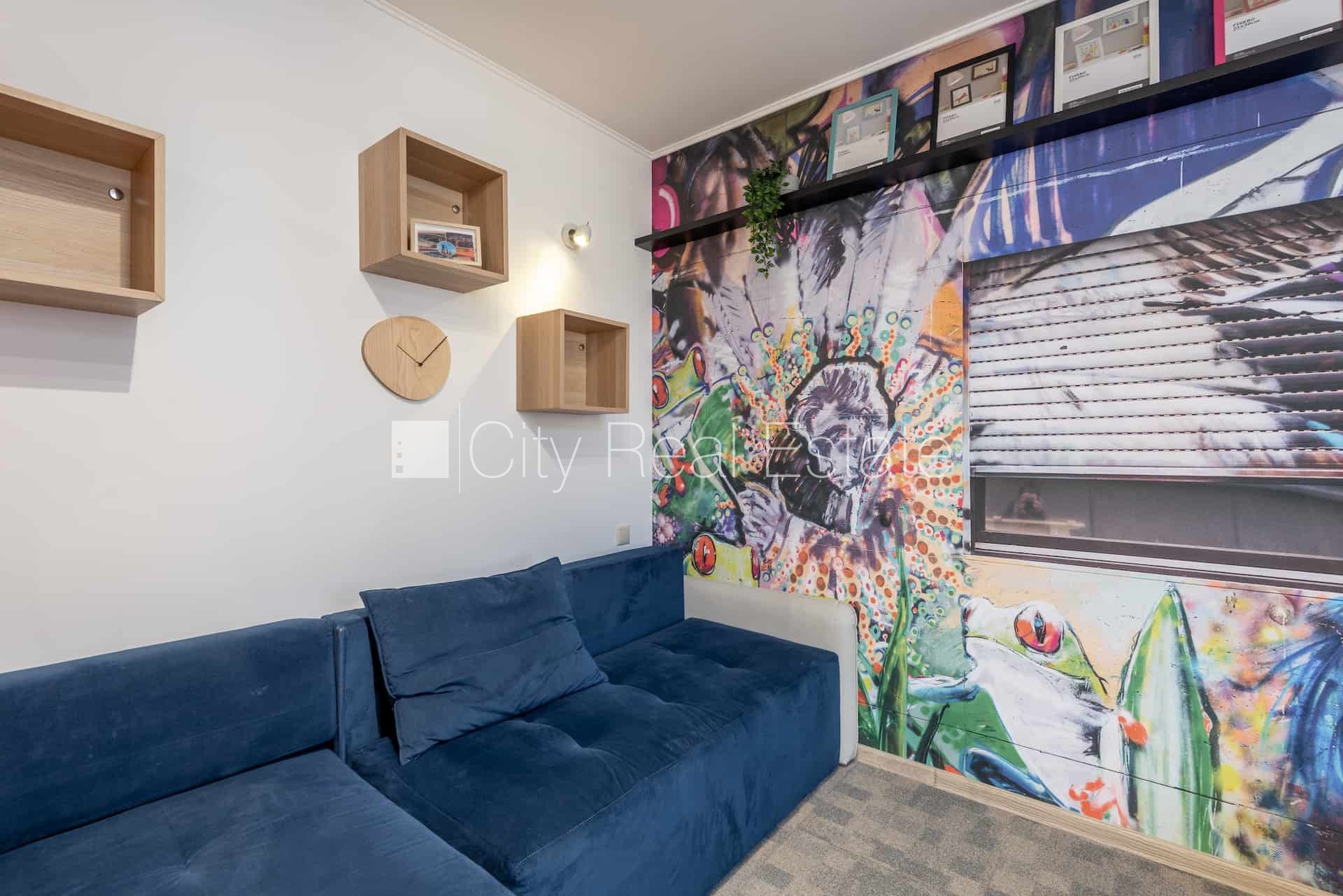 Sludinājumi. Fasādes māja, renovēta māja, labiekārtota apzaļumota teritorija, slēgta teritorija, ieeja no ielas Cena: 253 EUR/mēn Foto #5