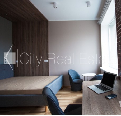 Sludinājumi. Pagalma māja, renovēta māja, labiekārtota apzaļumota teritorija, vieta automašīnai, studio tipa, Cena: 525 EUR/mēn Foto #6