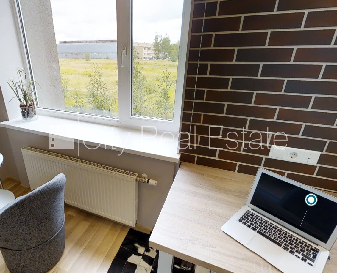 Sludinājumi. Pagalma māja, renovēta māja, labiekārtota apzaļumota teritorija, vieta automašīnai, studio tipa, Cena: 525 EUR/mēn Foto #12