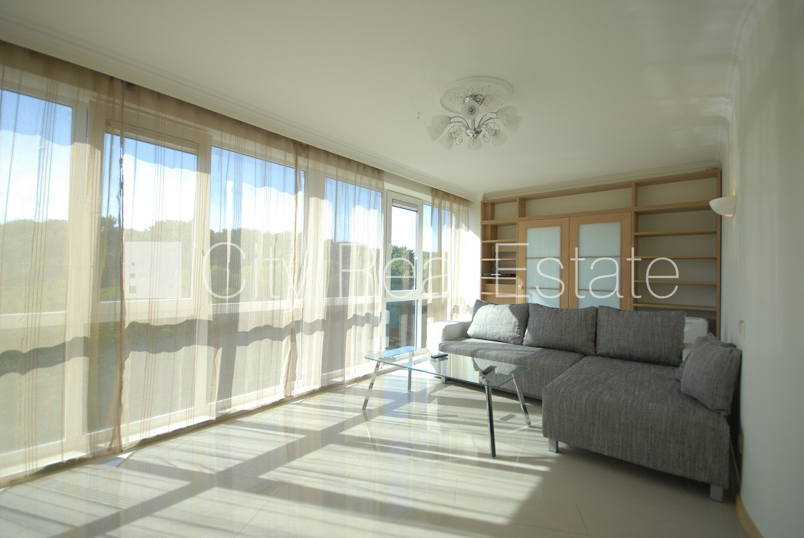 Sludinājumi. Jaunceltne, pagalma ēka, labiekārtota apzaļumota teritorija, labiekārtots apzaļumots pagalms, Cena: 950 EUR/mēn Foto #1