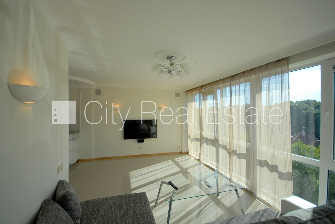 Sludinājumi. Jaunceltne, pagalma ēka, labiekārtota apzaļumota teritorija, labiekārtots apzaļumots pagalms, Cena: 950 EUR/mēn Foto #2