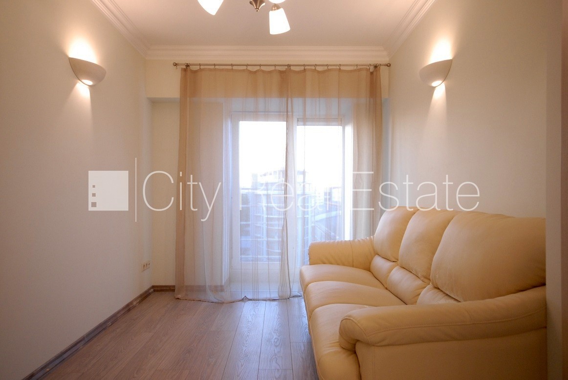 Sludinājumi. Jaunceltne, pagalma ēka, labiekārtota apzaļumota teritorija, labiekārtots apzaļumots pagalms, Cena: 950 EUR/mēn Foto #10