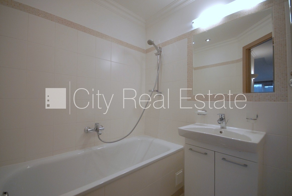 Sludinājumi. Jaunceltne, pagalma ēka, labiekārtota apzaļumota teritorija, labiekārtots apzaļumots pagalms, Cena: 950 EUR/mēn Foto #14