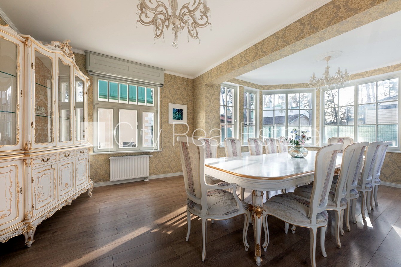 Sludinājumi. Privātmāja, labiekārtots apzaļumots pagalms, iežogota teritorija, slēgta teritorija, bezmaksas Cena: 2800 EUR/mēn Foto #13