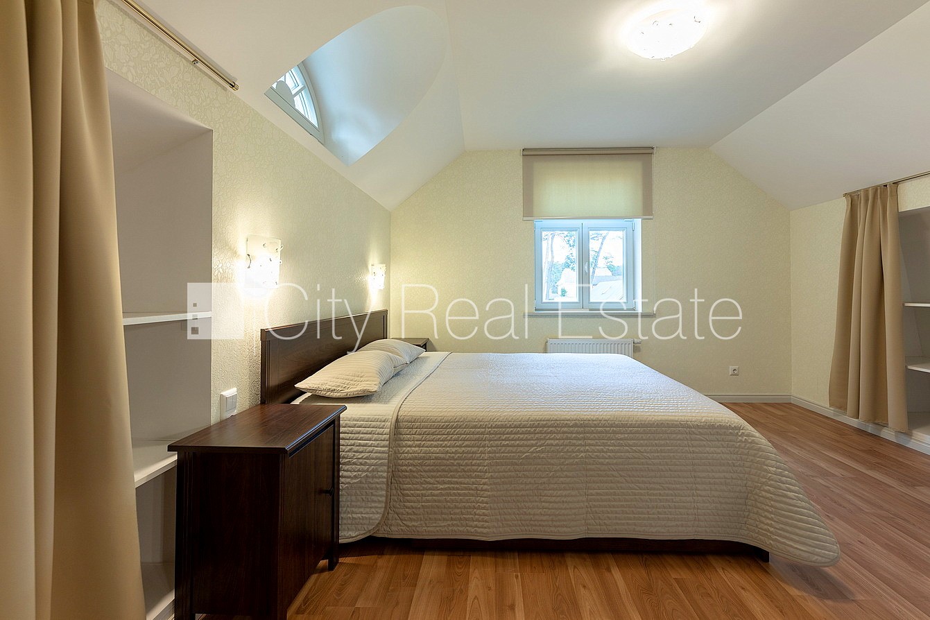 Sludinājumi. Privātmāja, labiekārtots apzaļumots pagalms, iežogota teritorija, slēgta teritorija, bezmaksas Cena: 2800 EUR/mēn Foto #20