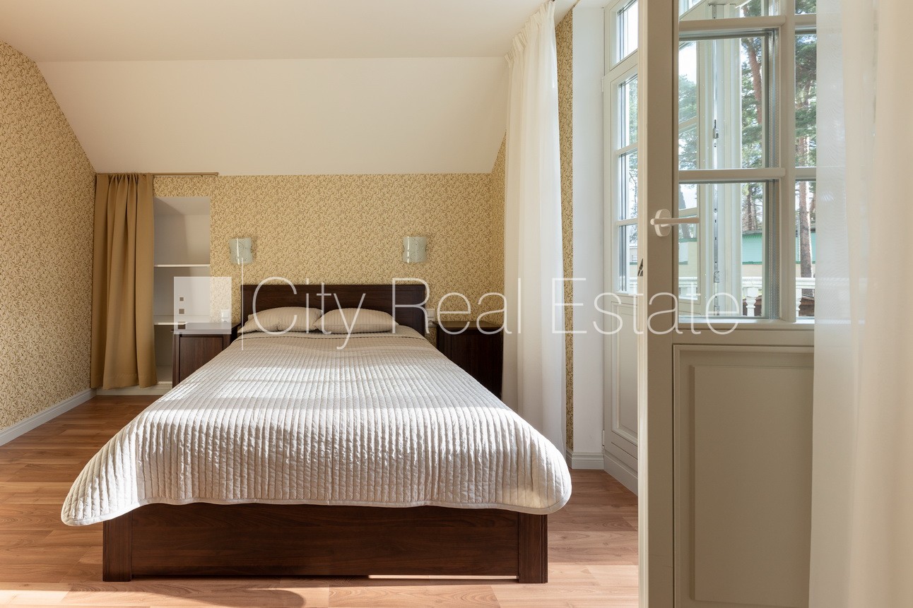 Sludinājumi. Privātmāja, labiekārtots apzaļumots pagalms, iežogota teritorija, slēgta teritorija, bezmaksas Cena: 2800 EUR/mēn Foto #17