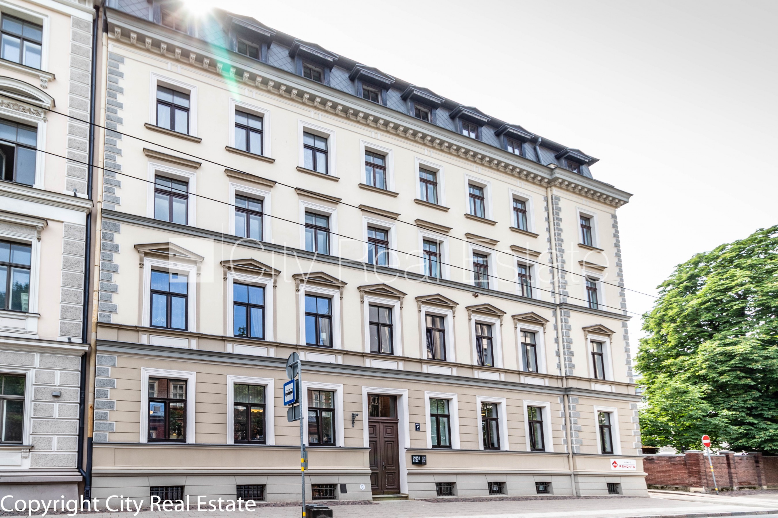 Sludinājumi. Fasādes māja, renovēta māja, slēgts pagalms, ieeja no ielas, kāpņu telpa pēc kosmētiskā remonta, Cena: 470 EUR/mēn Foto #20