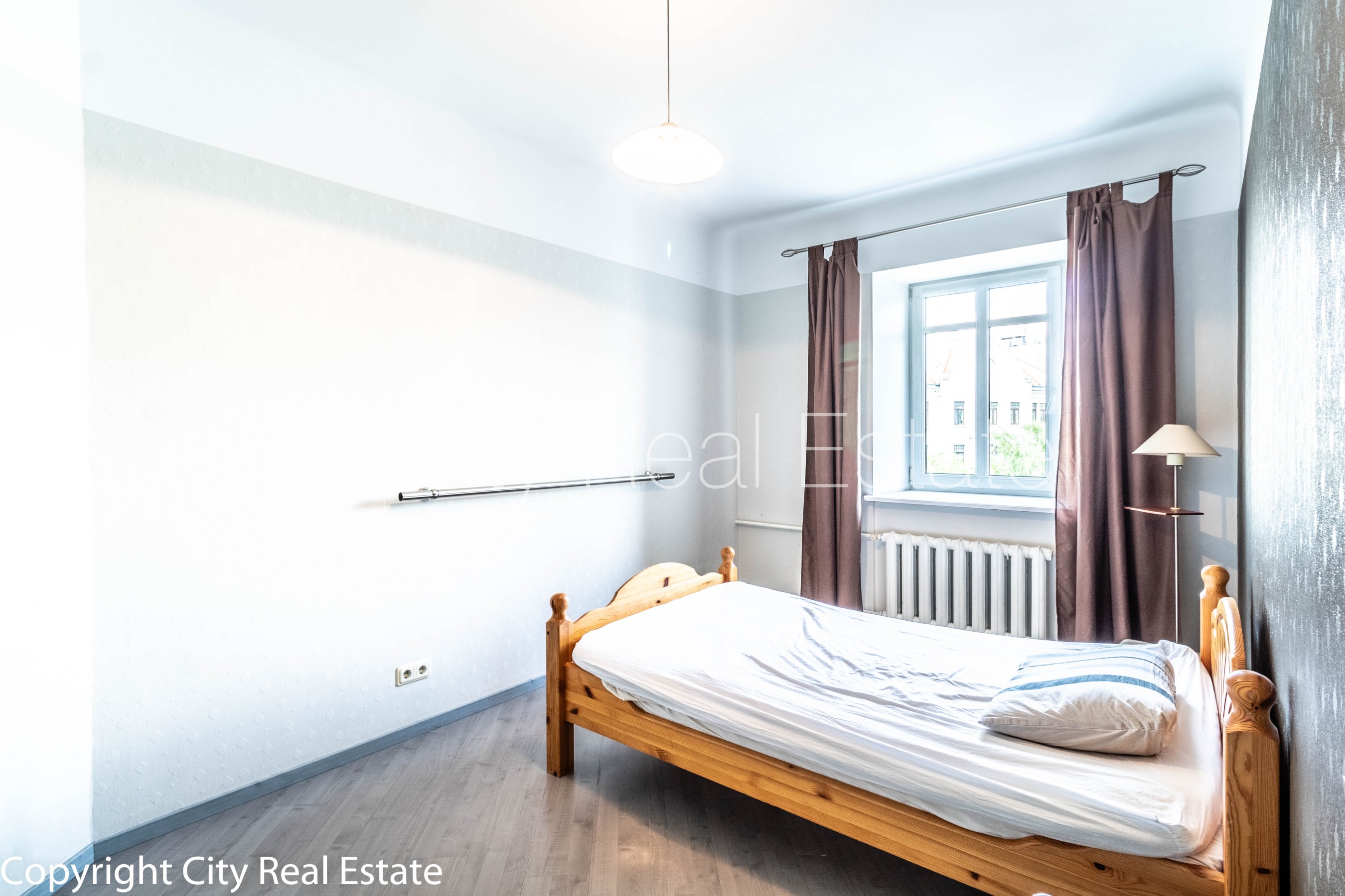 Sludinājumi. Fasādes māja, renovēta māja, slēgts pagalms, ieeja no ielas, kāpņu telpa pēc kosmētiskā remonta, Cena: 470 EUR/mēn Foto #8