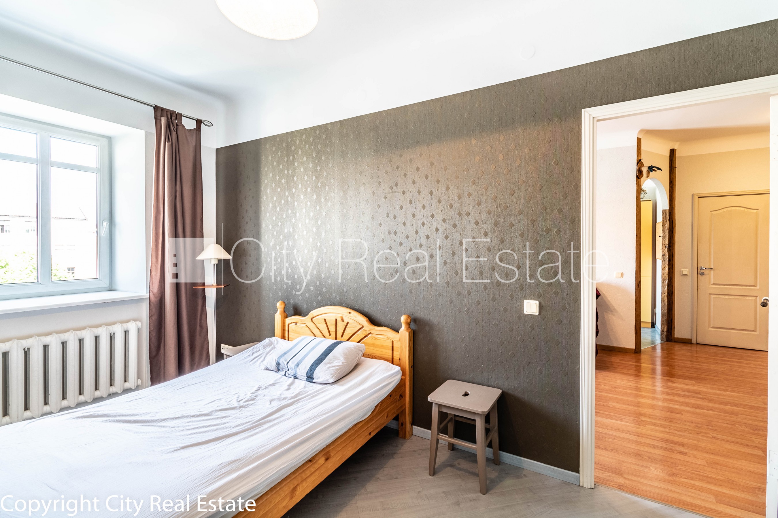 Sludinājumi. Fasādes māja, renovēta māja, slēgts pagalms, ieeja no ielas, kāpņu telpa pēc kosmētiskā remonta, Cena: 470 EUR/mēn Foto #11