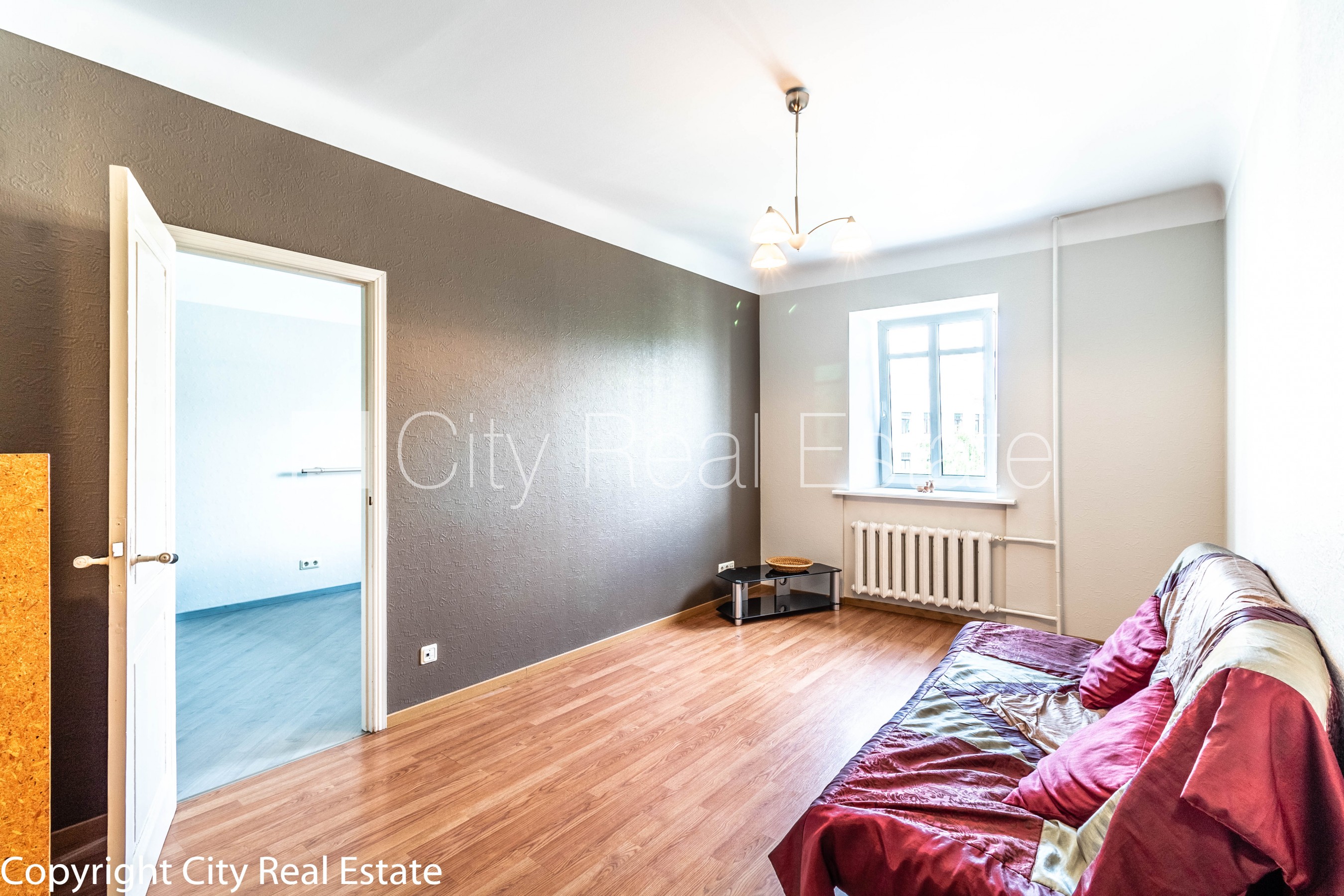 Sludinājumi. Fasādes māja, renovēta māja, slēgts pagalms, ieeja no ielas, kāpņu telpa pēc kosmētiskā remonta, Cena: 470 EUR/mēn Foto #6