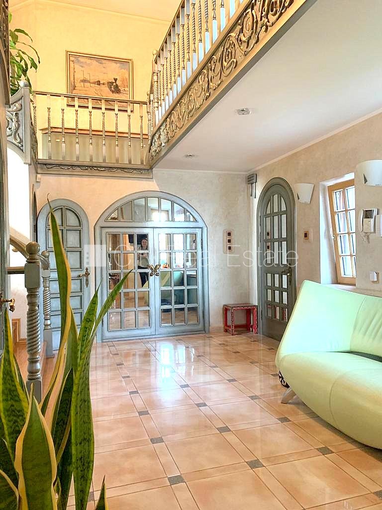 Sludinājumi. Privātmāja, jaunceltne, labiekārtota apzaļumota teritorija 2400 m2, bruģēts piebraucamais ceļš, Cena: 2500 EUR/mēn Foto #4