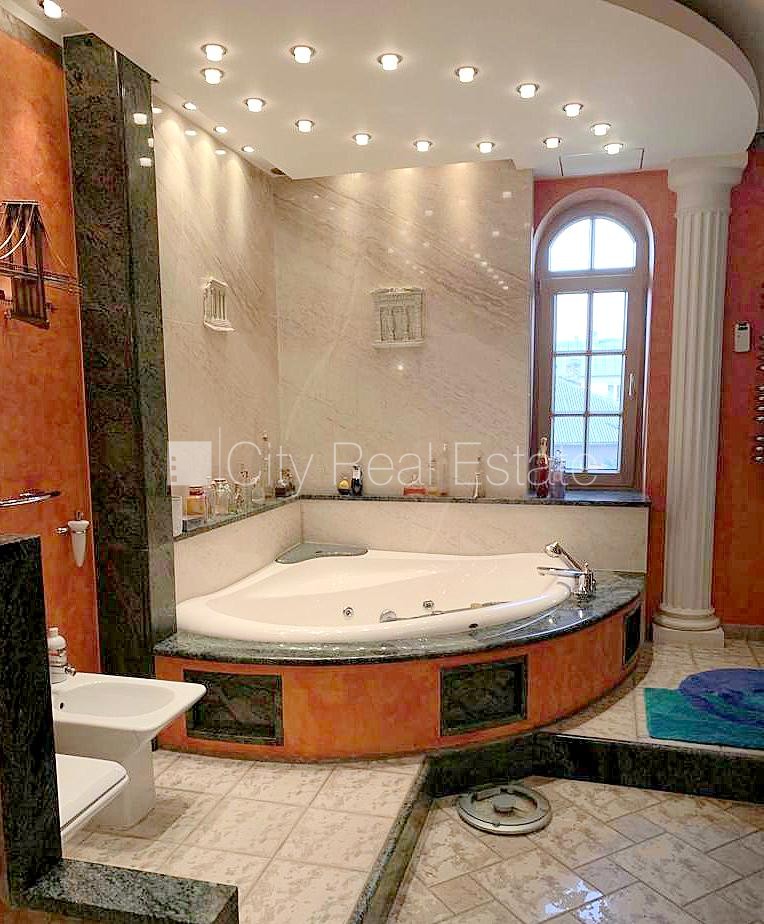 Sludinājumi. Privātmāja, jaunceltne, labiekārtota apzaļumota teritorija 2400 m2, bruģēts piebraucamais ceļš, Cena: 2500 EUR/mēn Foto #12