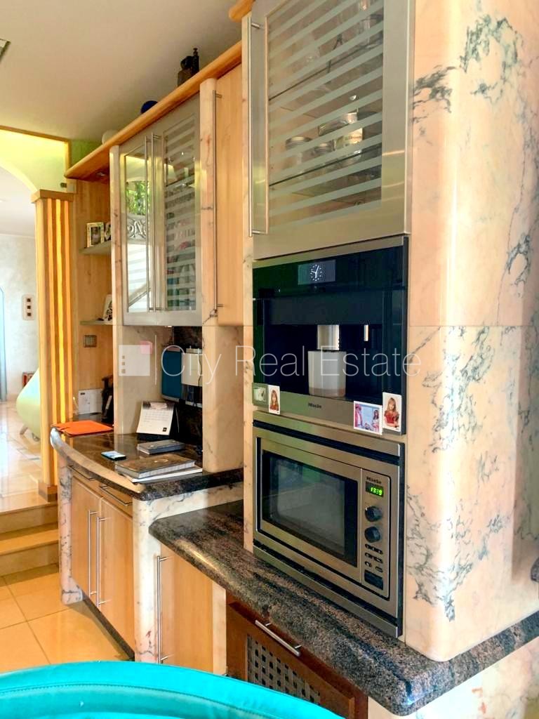 Sludinājumi. Privātmāja, jaunceltne, labiekārtota apzaļumota teritorija 2400 m2, bruģēts piebraucamais ceļš, Cena: 2500 EUR/mēn Foto #11