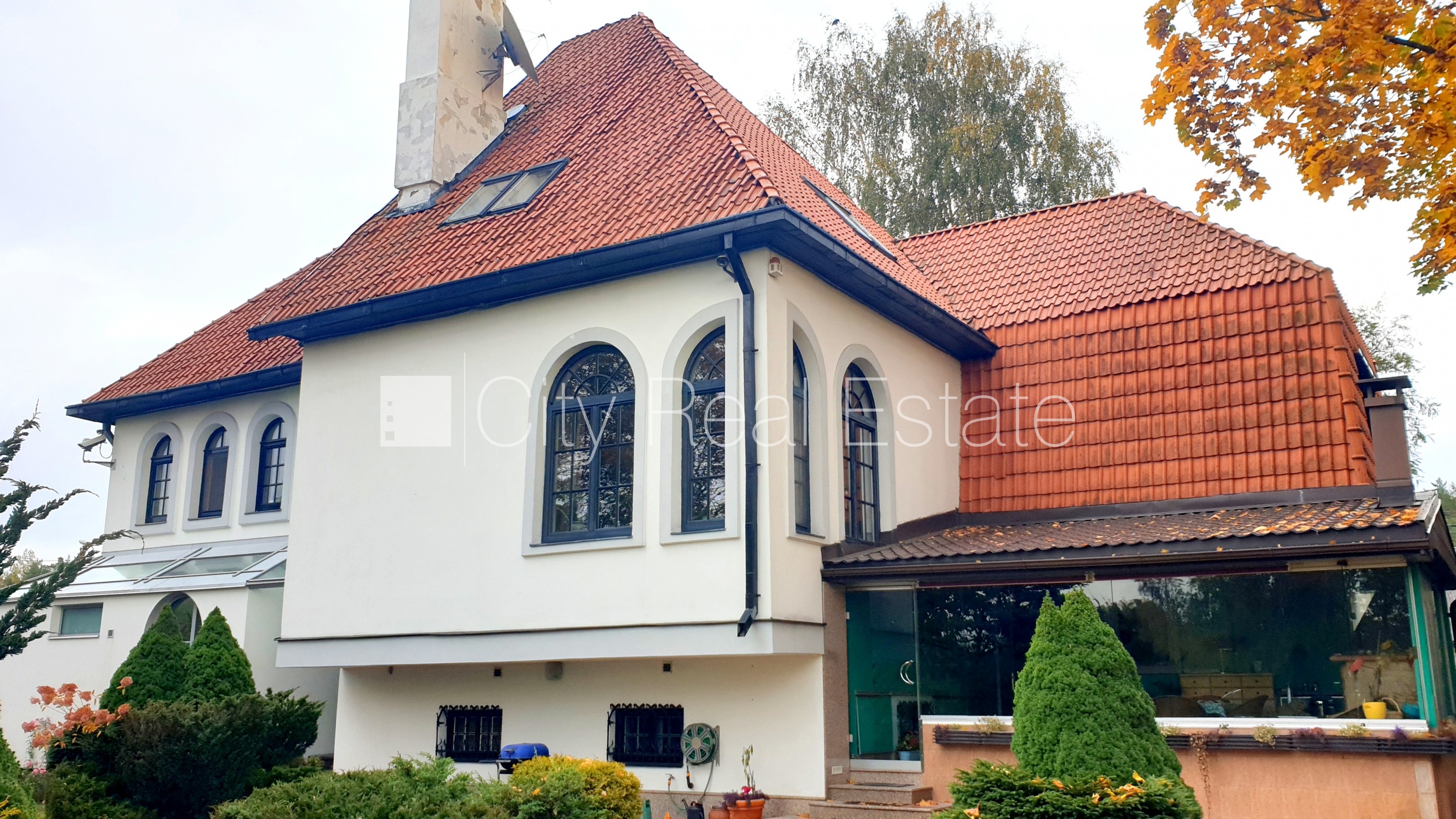 Sludinājumi. Privātmāja, jaunceltne, labiekārtota apzaļumota teritorija 2400 m2, bruģēts piebraucamais ceļš, Cena: 2500 EUR/mēn Foto #18