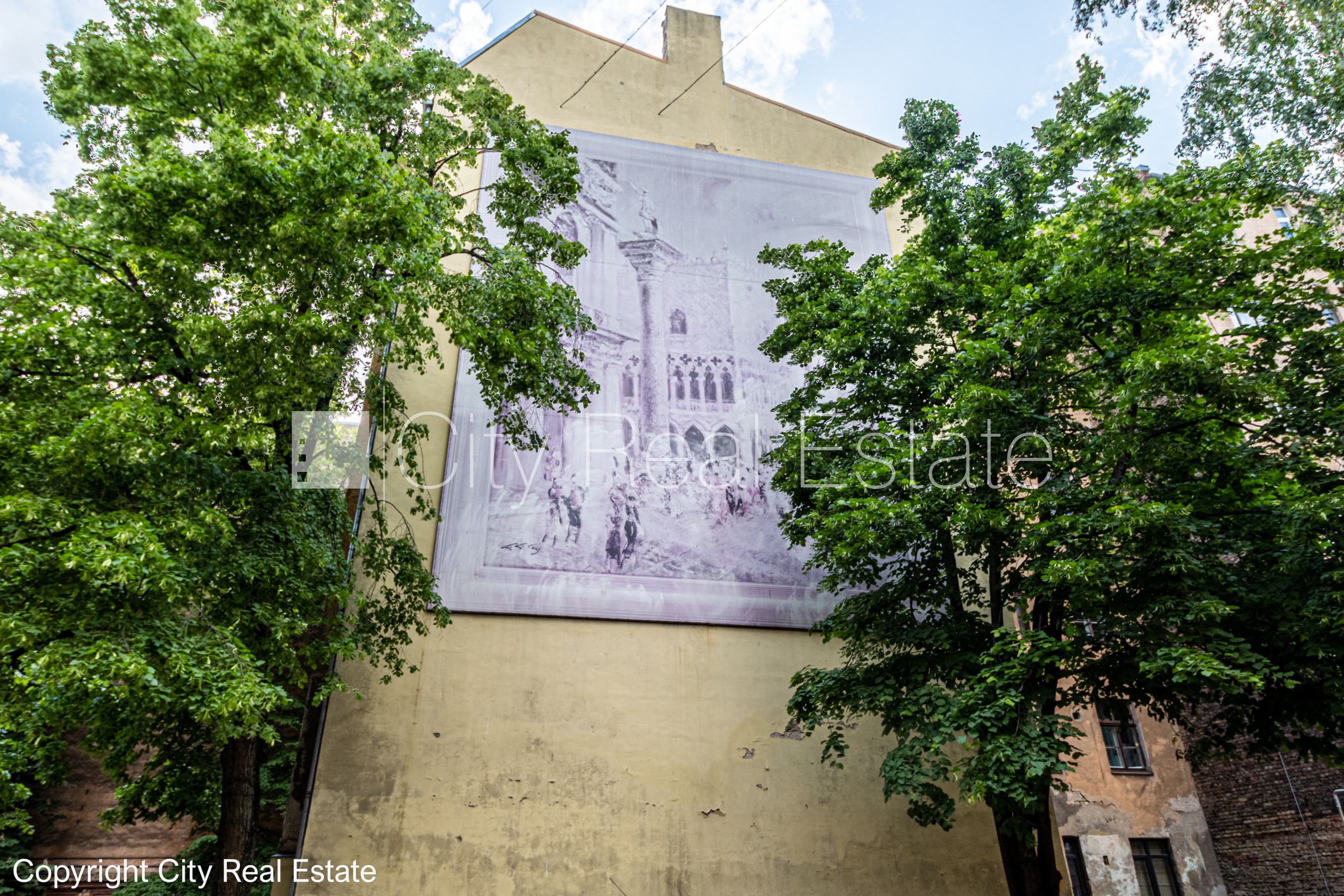 Sludinājumi. Fasādes māja, renovēta māja, vieta automašīnai, ieeja no ielas un pagalma, logi vērsti mājas abās Cena: 165000 EUR Foto #21