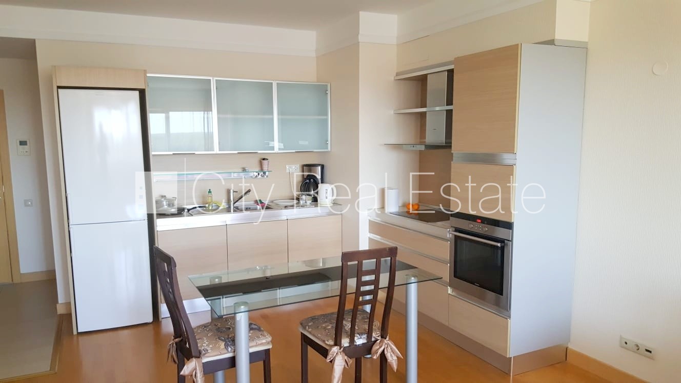 Sludinājumi. Projekts - Panorama Plaza, jaunceltne, slēgta teritorija, ieeja no ielas, ir lifts, logi vērsti uz Cena: 700 EUR/mēn Foto #4