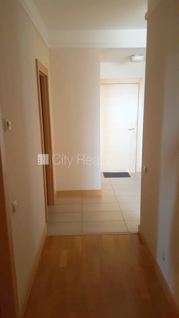 Sludinājumi. Projekts - Panorama Plaza, jaunceltne, slēgta teritorija, ieeja no ielas, ir lifts, logi vērsti uz Cena: 700 EUR/mēn Foto #8