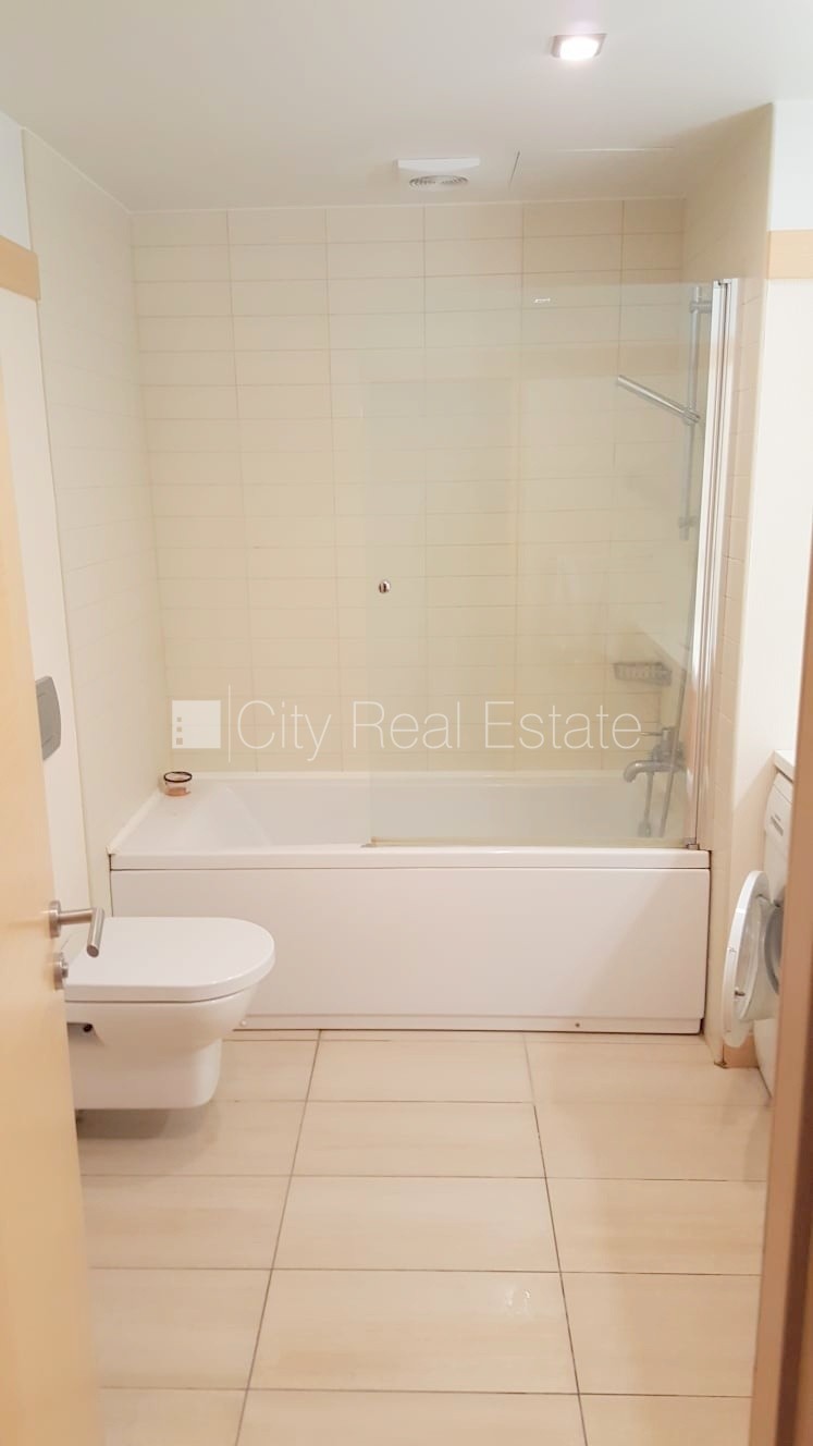 Sludinājumi. Projekts - Panorama Plaza, jaunceltne, slēgta teritorija, ieeja no ielas, ir lifts, logi vērsti uz Cena: 700 EUR/mēn Foto #19