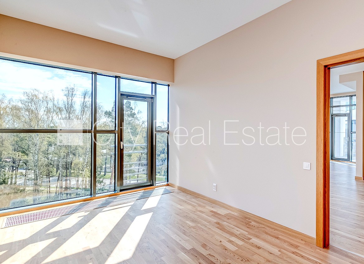 Объявление. Земля в собственности, новостройка, монолитные бетонные стены, благоустроенная озеленённая Цена: 341000 EUR Foto #3