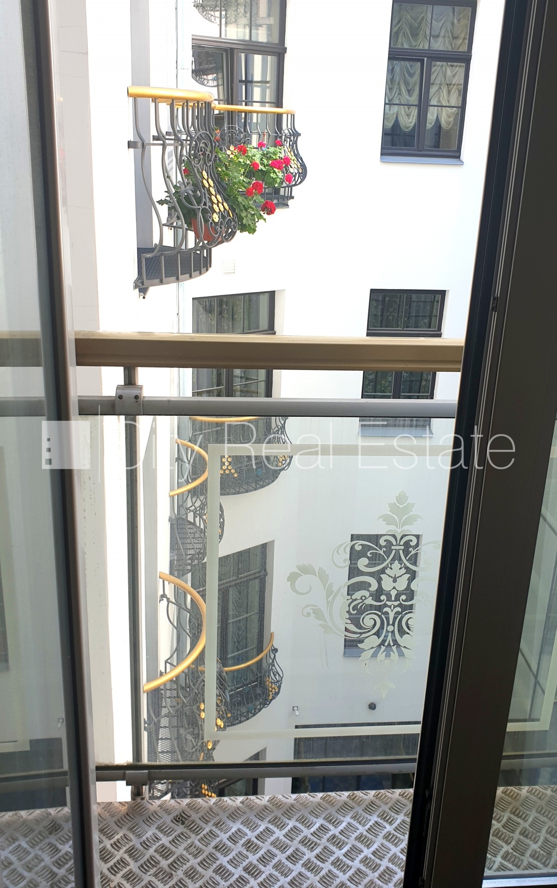 Sludinājumi. Projekts - Aleksandra Appartments, zeme īpašumā, fasādes māja, renovēta māja, ķieģeļu mūra sienas, Cena: 250000 EUR Foto #17