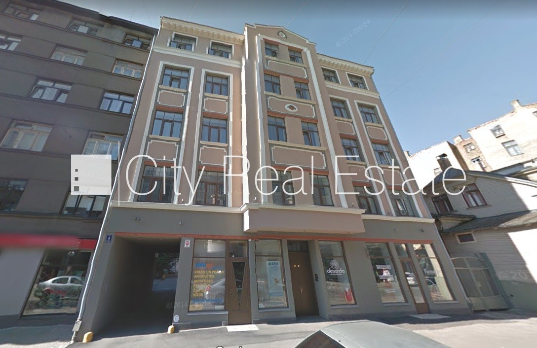 Sludinājumi. Fasādes māja, renovēta māja, slēgts pagalms, iespēja nomāt autostāvvietu, kāpņu telpa pēc kapitālā Cena: 565 EUR/mēn Foto #7