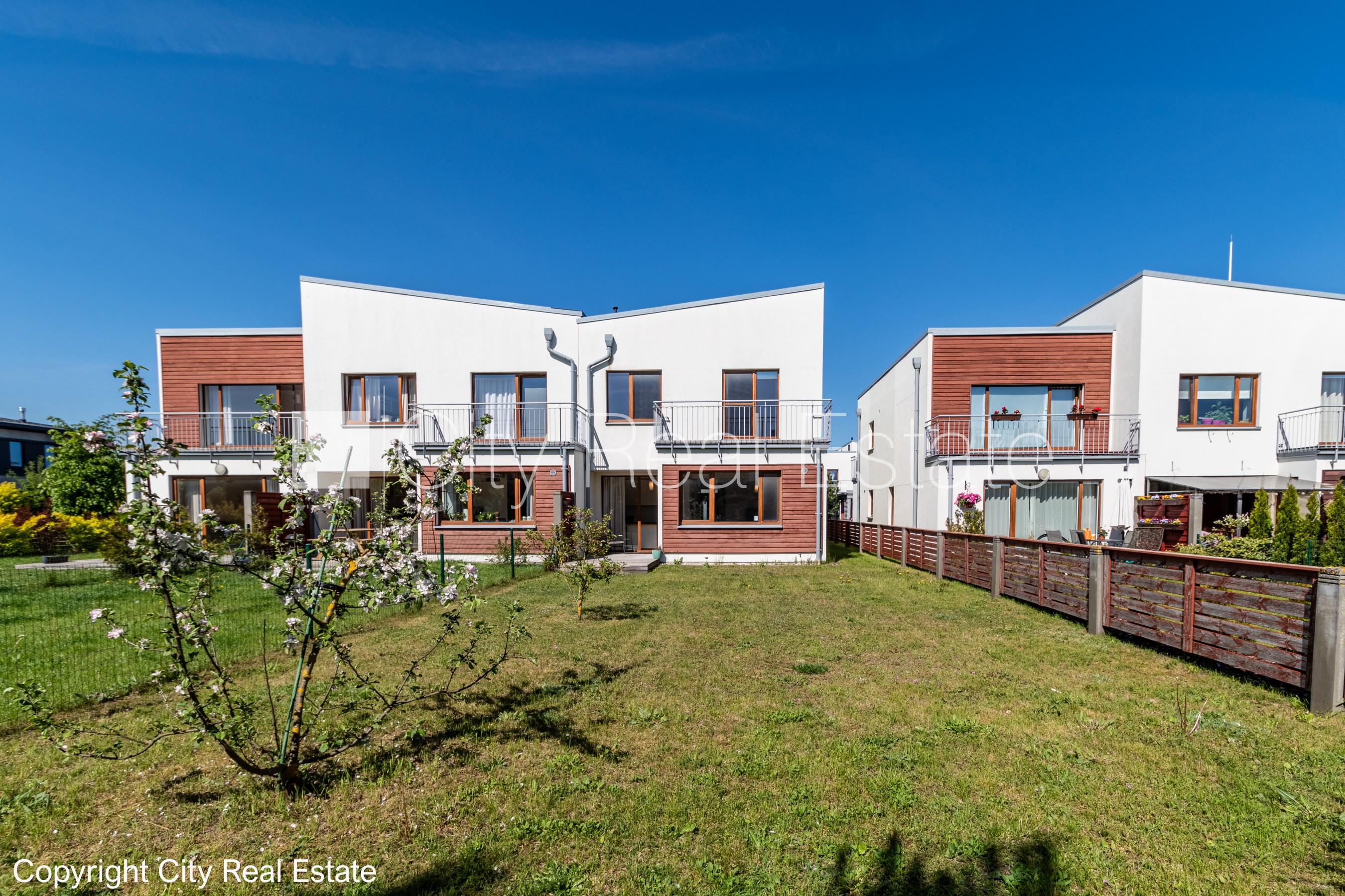 Sludinājumi. Zeme īpašumā, privātmāja, rindu māja, jaunceltne, zaļā teritorija 345 m2, labiekārtota apzaļumota Cena: 380000 EUR Foto #8