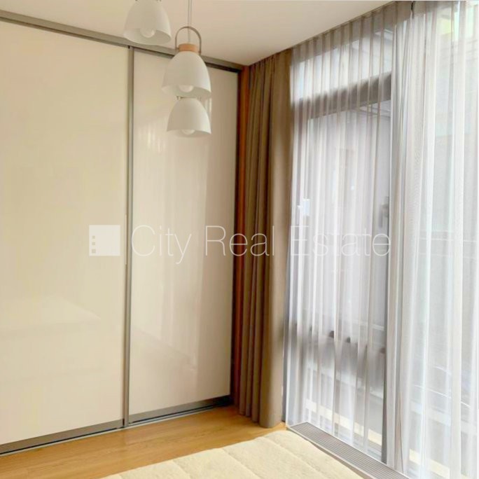 Sludinājumi. Jaunceltne, labiekārtota apzaļumota teritorija, slēgts pagalms, apsargāta autostāvvieta, apsargāts Cena: 316500 EUR Foto #5