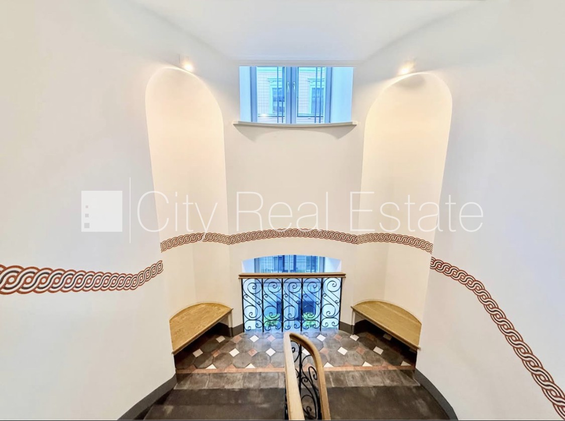 Sludinājumi. Renovēta māja, slēgts pagalms, ir lifts, kāpņu telpa pēc kapitālā remonta, studio tipa, virtuve Cena: 480 EUR/mēn Foto #7