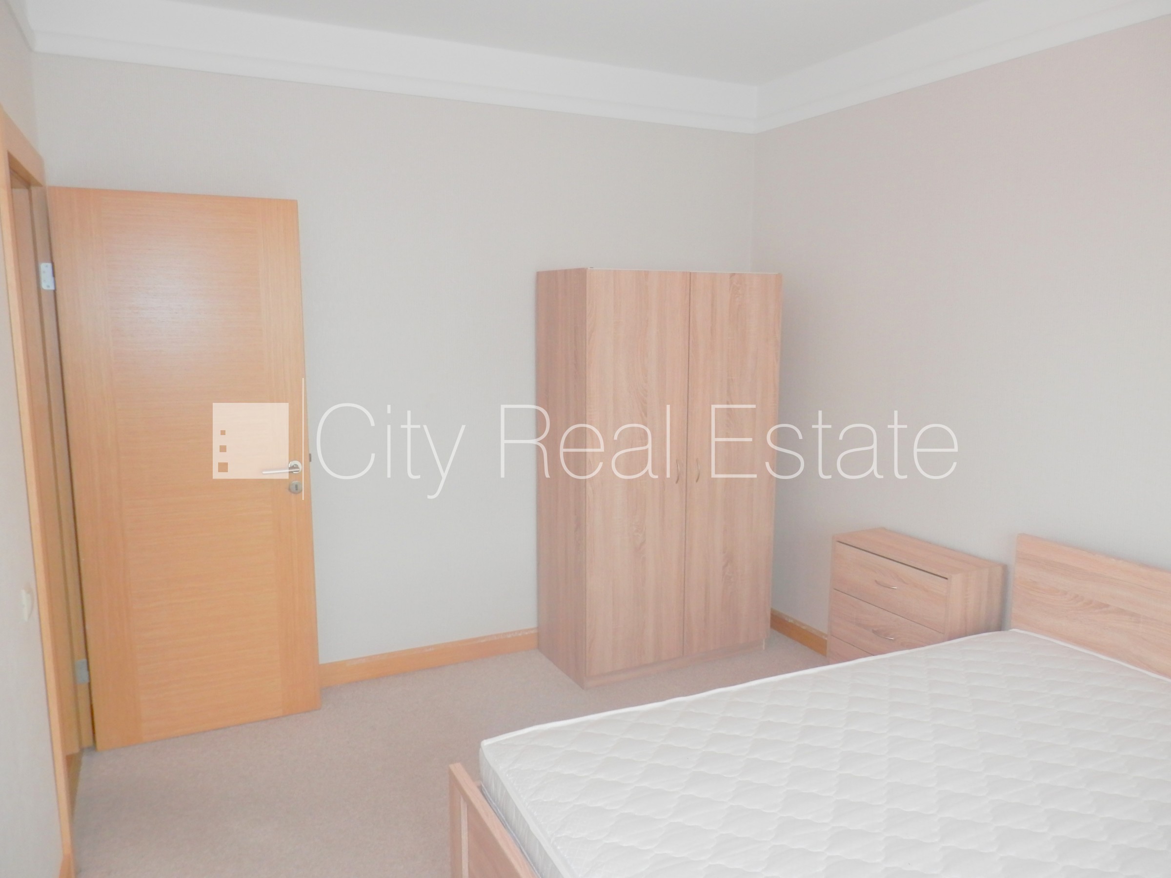 Sludinājumi. Projekts - Panorama Plaza, jaunceltne, teritorijas iebrauktuves vārti aprīkoti ar automatizētu Cena: 930 EUR/mēn Foto #21