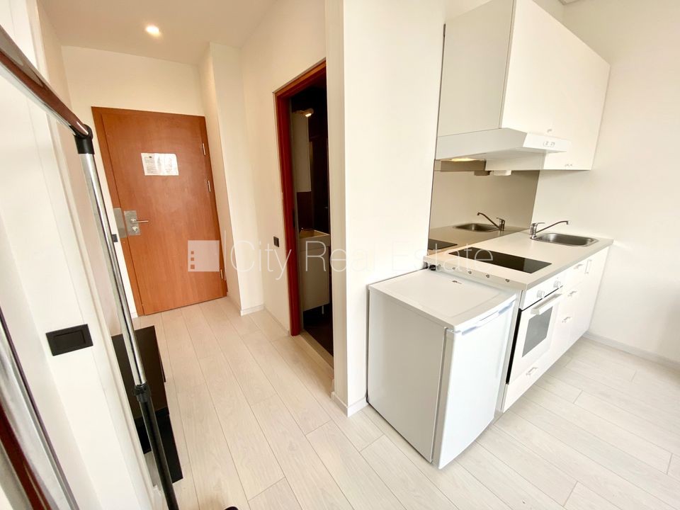 Sludinājumi. Fasādes māja, renovēta māja, slēgts pagalms, ieeja no ielas, ir lifts, kāpņu telpa pēc kapitālā Cena: 290 EUR/mēn Foto #6