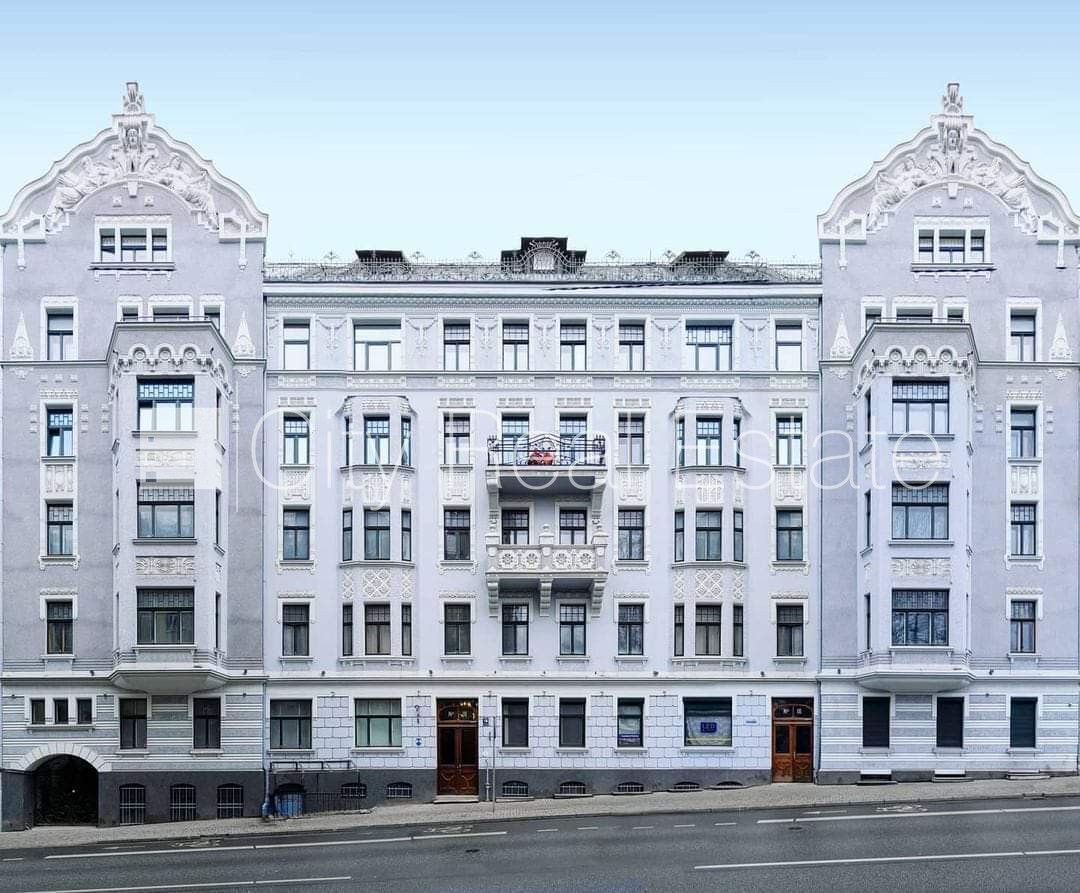 Sludinājumi. Pagalma ēka, renovēta māja, labiekārtots apzaļumots pagalms, slēgts pagalms, ieeja no pagalma, ir Cena: 700 EUR/mēn Foto #20