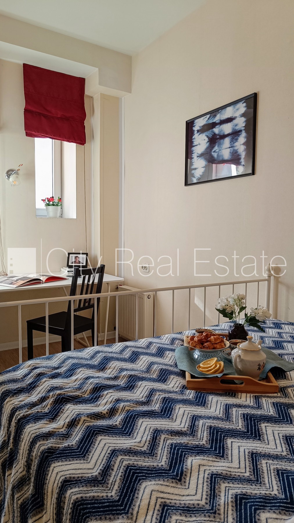 Sludinājumi. Pagalma ēka, renovēta māja, labiekārtots apzaļumots pagalms, slēgts pagalms, ieeja no pagalma, ir Cena: 700 EUR/mēn Foto #4