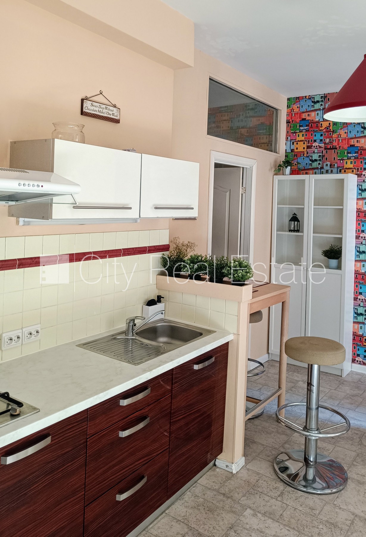 Sludinājumi. Pagalma ēka, renovēta māja, labiekārtots apzaļumots pagalms, slēgts pagalms, ieeja no pagalma, ir Cena: 700 EUR/mēn Foto #13