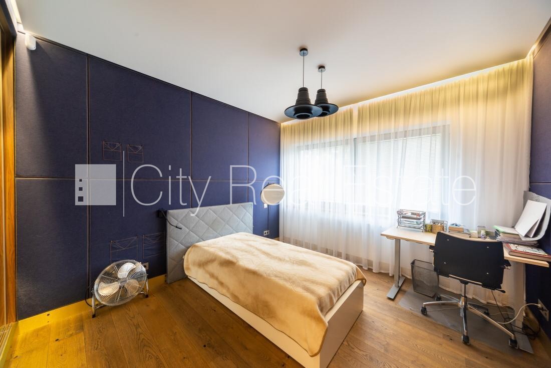 Sludinājumi. Privātmāja, labiekārtota apzaļumota teritorija, iežogota teritorija, vieta automašīnai, terase, Cena: 3000 EUR/mēn Foto #21