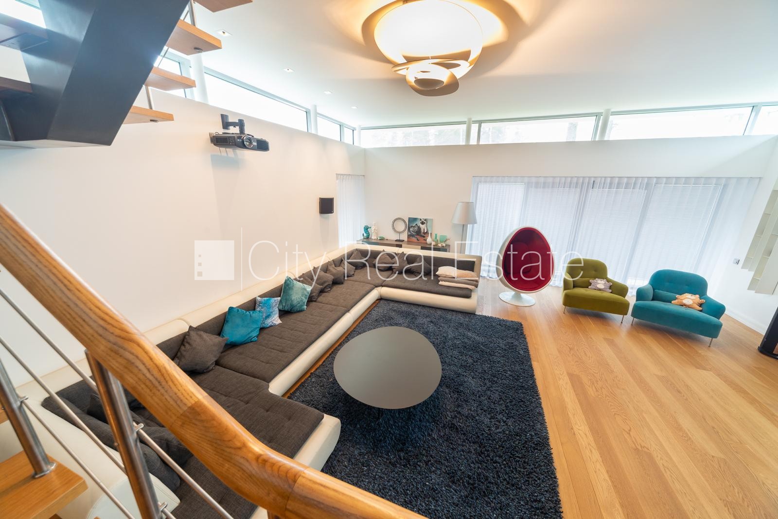 Sludinājumi. Privātmāja, labiekārtota apzaļumota teritorija, iežogota teritorija, vieta automašīnai, terase, Cena: 3000 EUR/mēn Foto #9