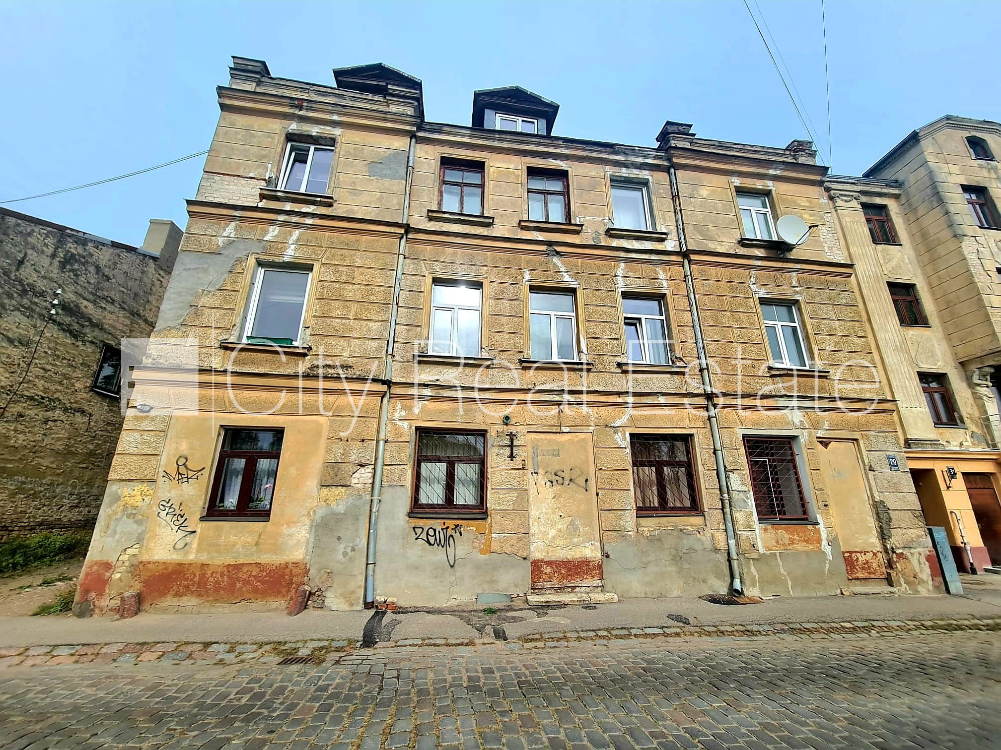 Sludinājumi. Fasādes māja, labiekārtota apzaļumota teritorija, ieeja no ielas un pagalma, studio tipa, virtuve Cena: 23000 EUR Foto #10